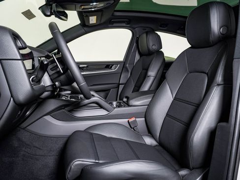 New 2026 Porsche Cayenne Coupe image 5