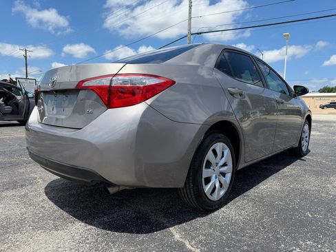 Used 2016 Toyota Corolla LE FWD image 5