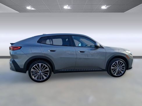 Used 2026 BMW X2 xDrive28i w/ Technology Package AWD/4WD image 7