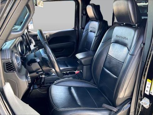 Certified 2018 Jeep Wrangler Unlimited Sahara AWD/4WD image 8