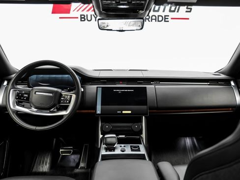 Used 2023 Land Rover Range Rover SV AWD/4WD image 15