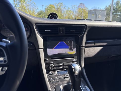 Certified 2019 Porsche 911 image 22