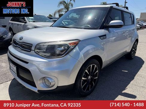 Used 2017 Kia Soul + w/ Audio Package FWD image 1