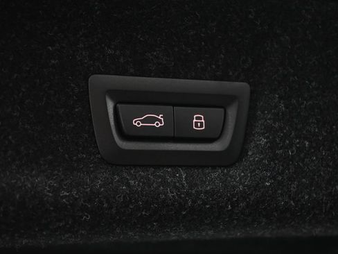 New 2026 BMW 330i xDrive Sedan w/ Premium Package image 38