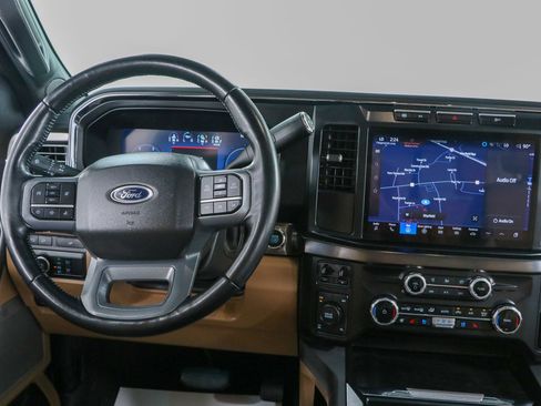 Used 2024 Ford F250 Lariat w/ Black Appearance Package AWD/4WD image 18