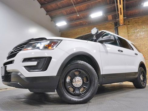 Used 2019 Ford Explorer 4WD Police Interceptor image 3