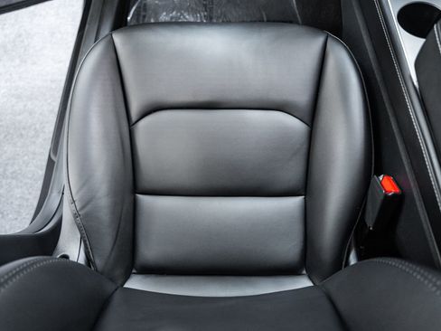 Used 2024 Tesla Model Y Long Range image 34