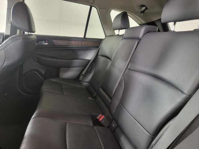 Used 2016 Subaru Outback 2.5i Limited AWD/4WD image 15