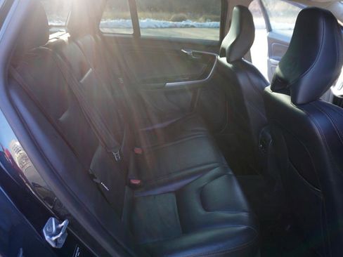 Used 2015 Volvo V60 T5 Cross Country w/ Protection Package image 22