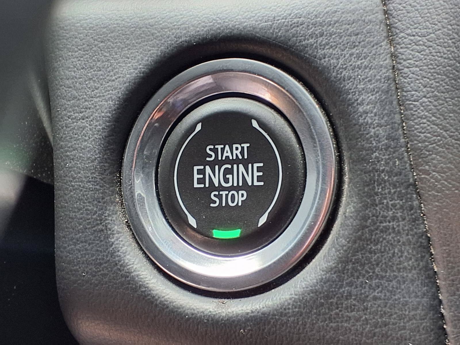 Used 2023 GMC Yukon AT4 AWD/4WD image 17