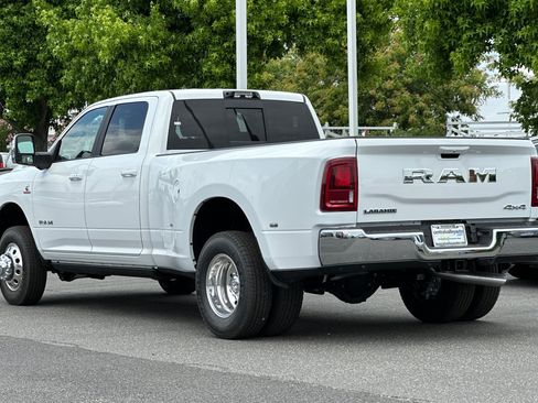 New 2026 RAM 3500 Laramie AWD/4WD image 6