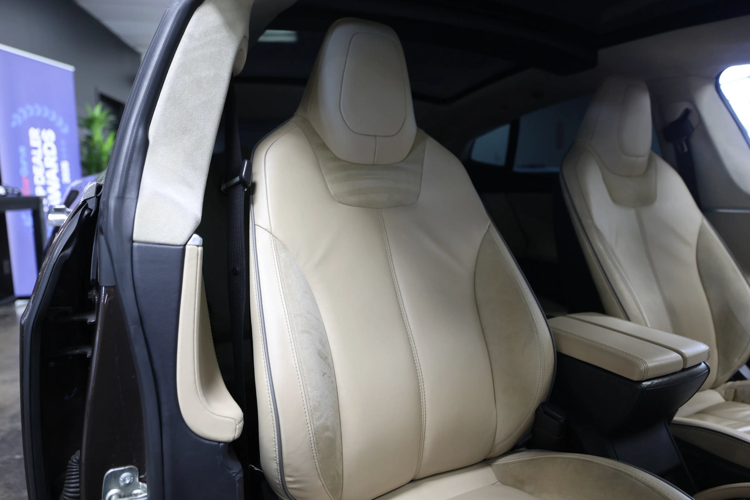Used 2013 Tesla Model S Performance RWD image 38