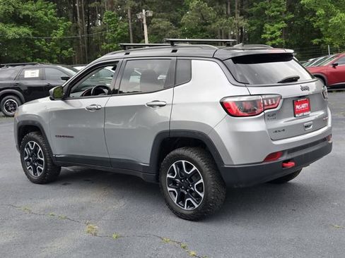 Used 2020 Jeep Compass Trailhawk AWD/4WD image 3