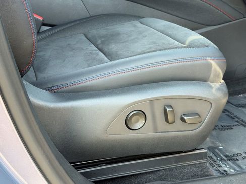 Used 2025 Chevrolet Blazer EV RS image 9