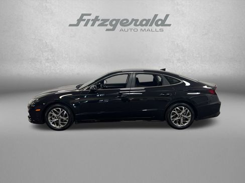 Used 2023 Hyundai Sonata SEL FWD image 2