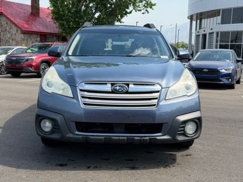 Used 2013 Subaru Outback 2.5i Premium AWD/4WD image 10