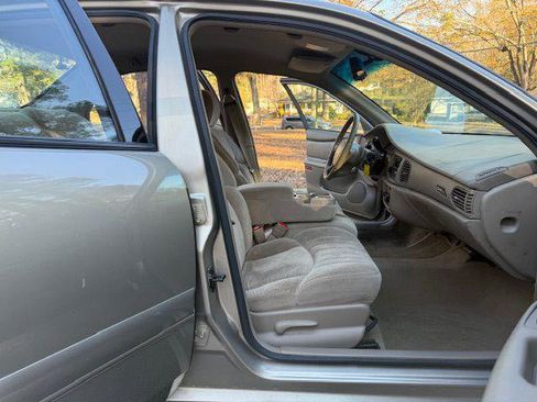 Used 2001 Buick Century Custom w/ Special Edition Pkg image 32