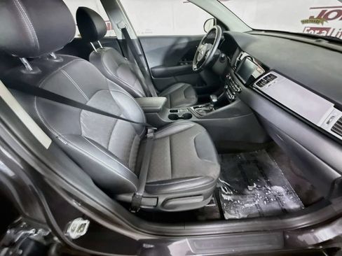 Used 2018 Kia Niro EX w/ EX Touring Graphite Edition FWD image 28