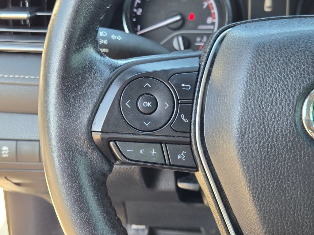 Used 2019 Toyota Camry SE FWD image 22
