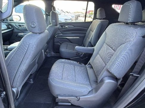 Used 2026 Chevrolet Traverse LT w/ Driver Confidence Package FWD image 27