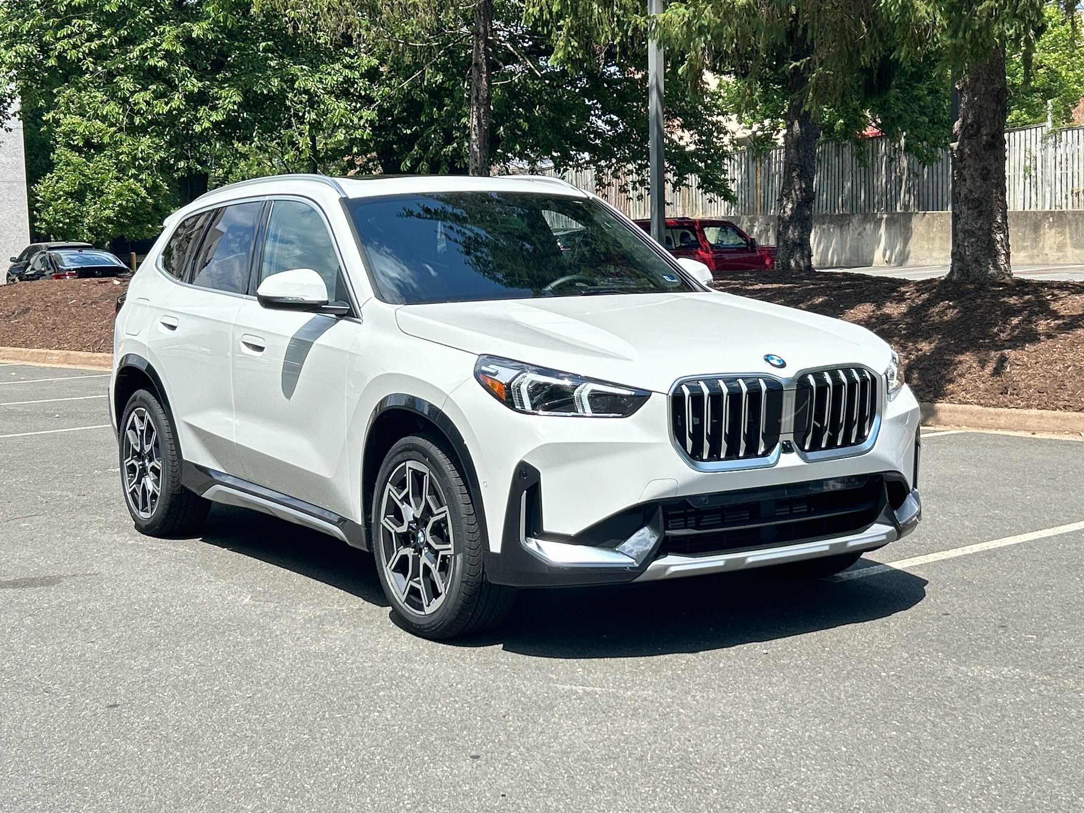 Used 2026 BMW X1 xDrive28i w/ Technology Package AWD/4WD image 7