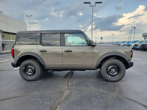 New 2026 Ford Bronco Big Bend w/ Black Diamond Package AWD/4WD image 3