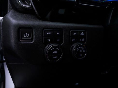 Used 2024 Chevrolet Silverado 1500 LT Trail Boss w/ LT Trail Boss Premium Package AWD/4WD image 5