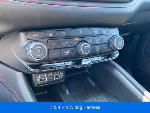 Used 2025 Dodge Durango R/T AWD/4WD image 14