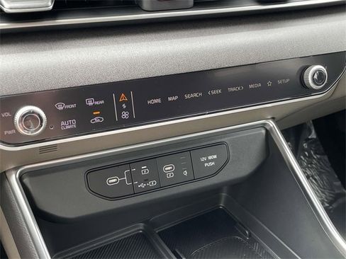 New 2026 Kia Carnival EX image 37