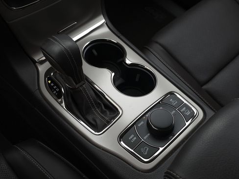 Used 2016 Jeep Grand Cherokee Summit image 14