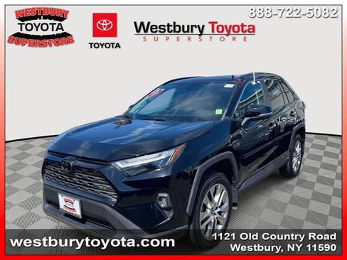 Used 2022 Toyota RAV4 Limited w/ Limited Grade Weather Package AWD/4WD image 5