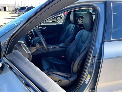 Certified 2023 Volvo XC60 B5 Ultimate image 34