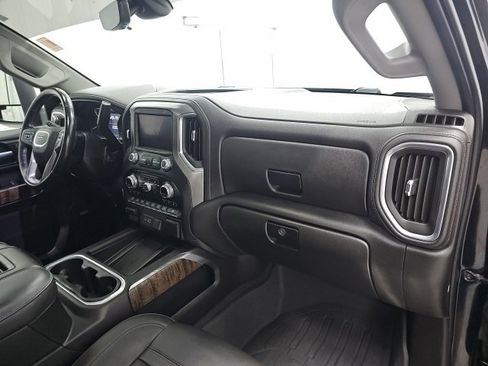 Used 2021 GMC Sierra 3500 Denali w/ Denali Ultimate Package image 11