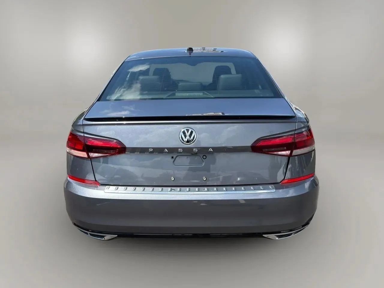 Used 2021 Volkswagen Passat 2.0T R-Line FWD image 6