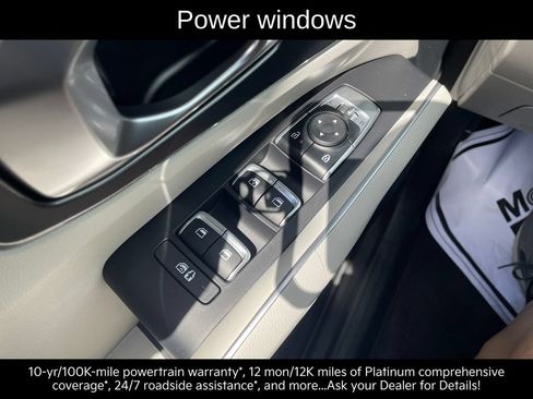 Certified 2025 Kia Sorento S w/ Panoramic Sunroof Package AWD/4WD image 21