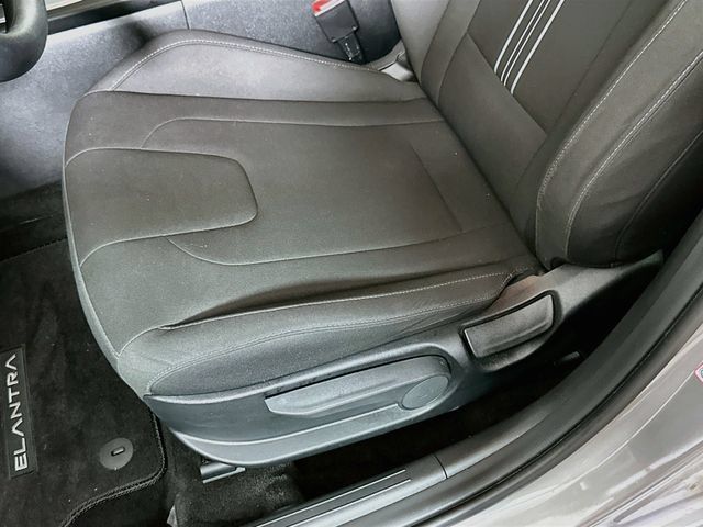 Used 2023 Hyundai Elantra SEL FWD image 20