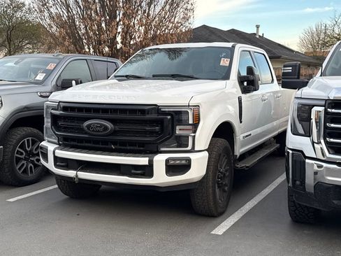 Used 2022 Ford F350 Lariat w/ Black Appearance Package image 2