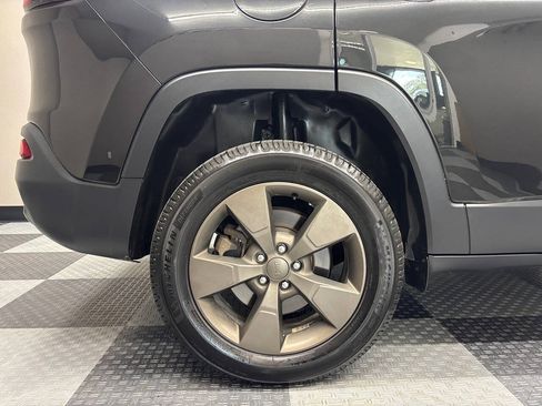 Used 2016 Jeep Cherokee 75th Anniversary AWD/4WD image 7