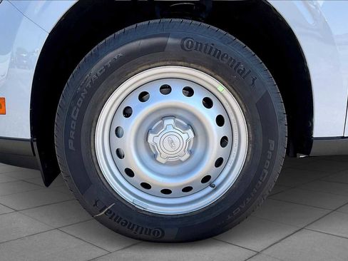 New 2025 Ford Maverick XL image 11