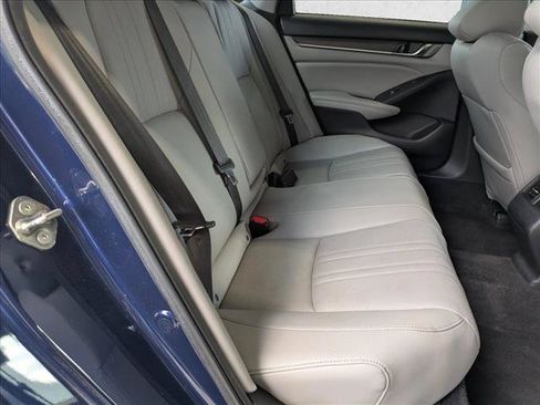 Used 2019 Honda Accord Touring image 18