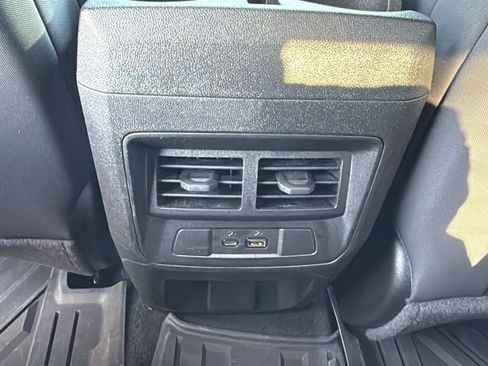 Used 2024 Chevrolet Colorado Z71 w/ Z71 Convenience Package 2 image 27