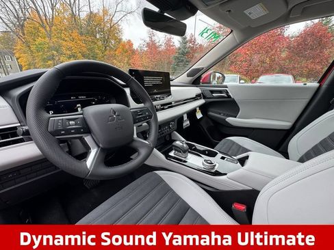 Used 2025 Mitsubishi Outlander SE AWD/4WD image 7