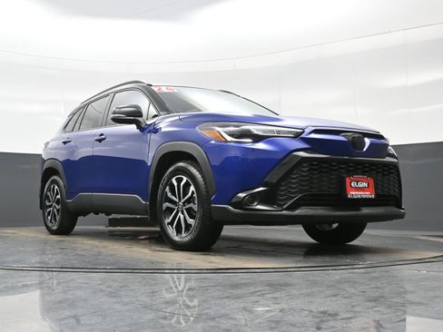 Used 2024 Toyota Corolla Cross SE w/ Moonroof Package image 29