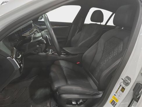 Used 2023 BMW 530e w/ Convenience Package image 14