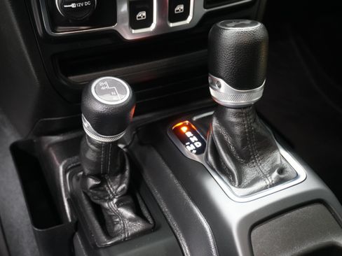 Used 2023 Jeep Wrangler Sport AWD/4WD image 22