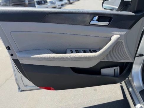 Used 2016 Hyundai Sonata Sport w/ Option Group 1V FWD image 11