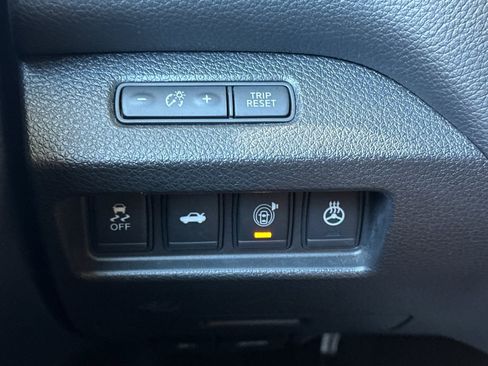 Used 2015 Nissan Altima 3.5 SL FWD image 35