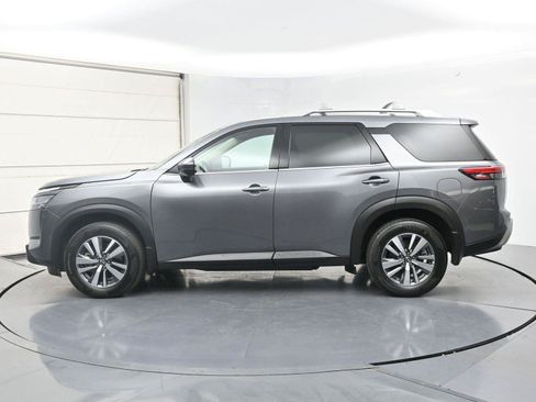 Used 2024 Nissan Pathfinder SL AWD/4WD image 25
