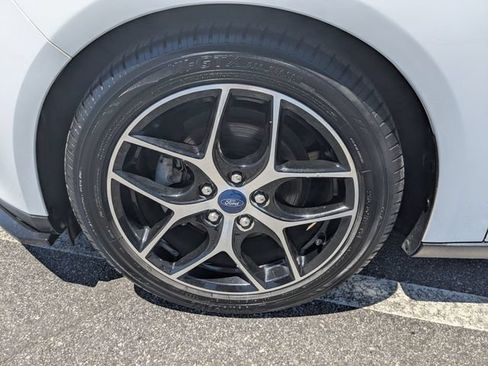 Used 2018 Ford Focus SEL FWD image 27