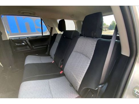 Used 2024 Toyota 4Runner SR5 AWD/4WD image 27